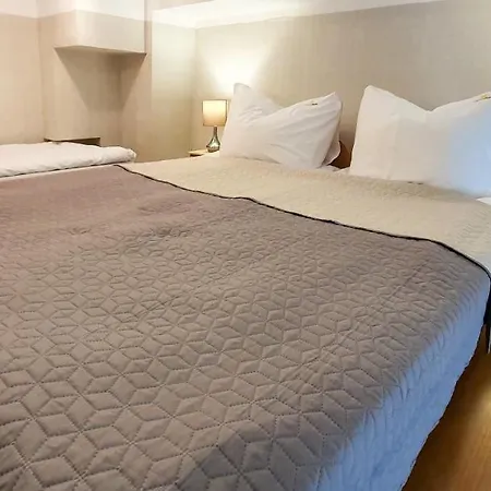 Slavia New S8 Z Antresola I Balkonem Przy Plazy Apartment